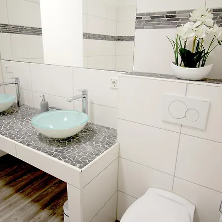 Sh Asia Mit Sauna L 3 Betten L Universitaet Nur 450m Apartment *